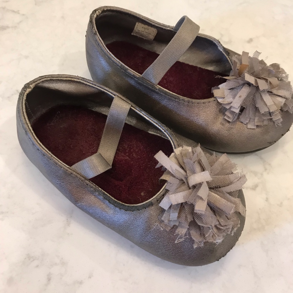 Girls shoes size 5